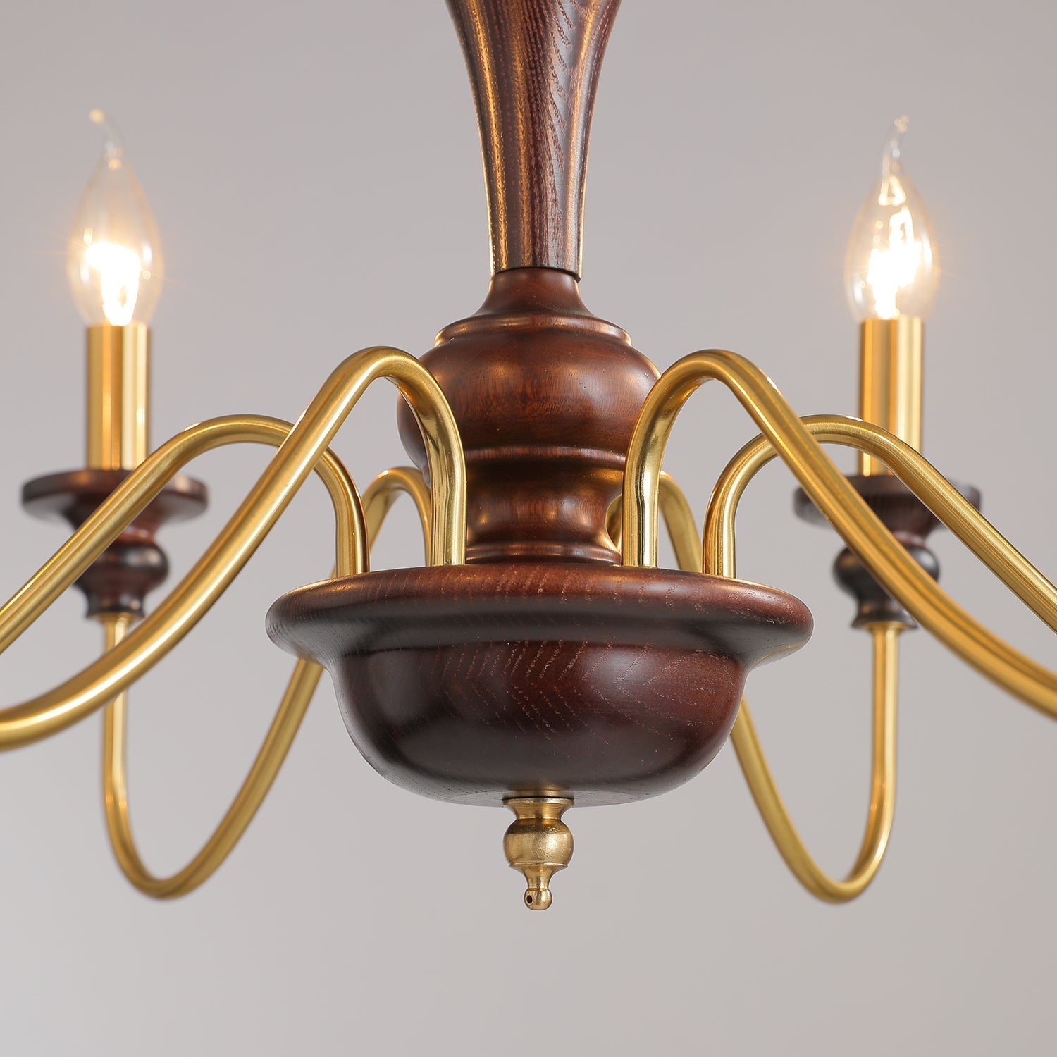 Ilvenan Traditional Elegance Vintage Wood Chandelier