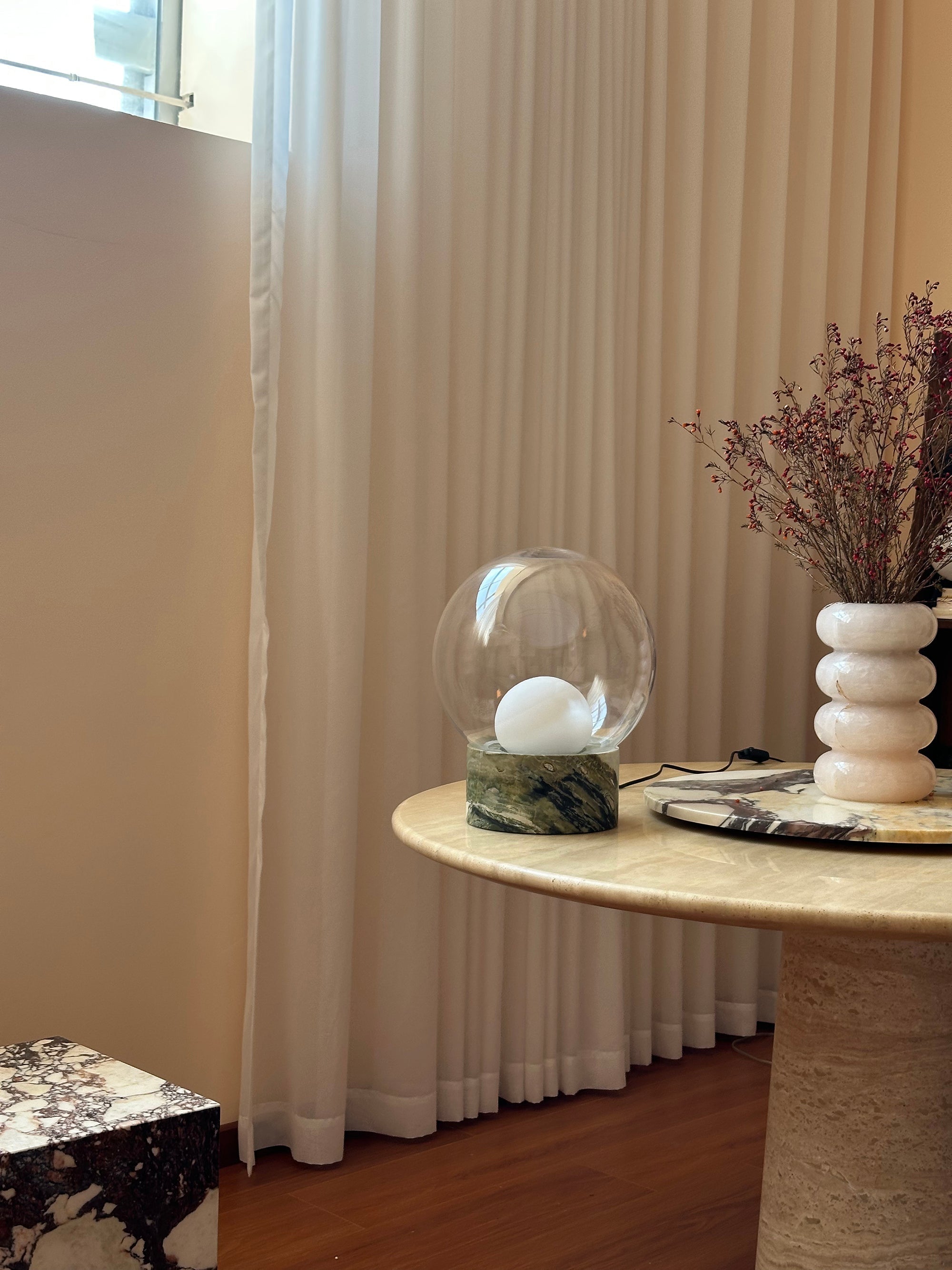 Soraelia Table Lamp