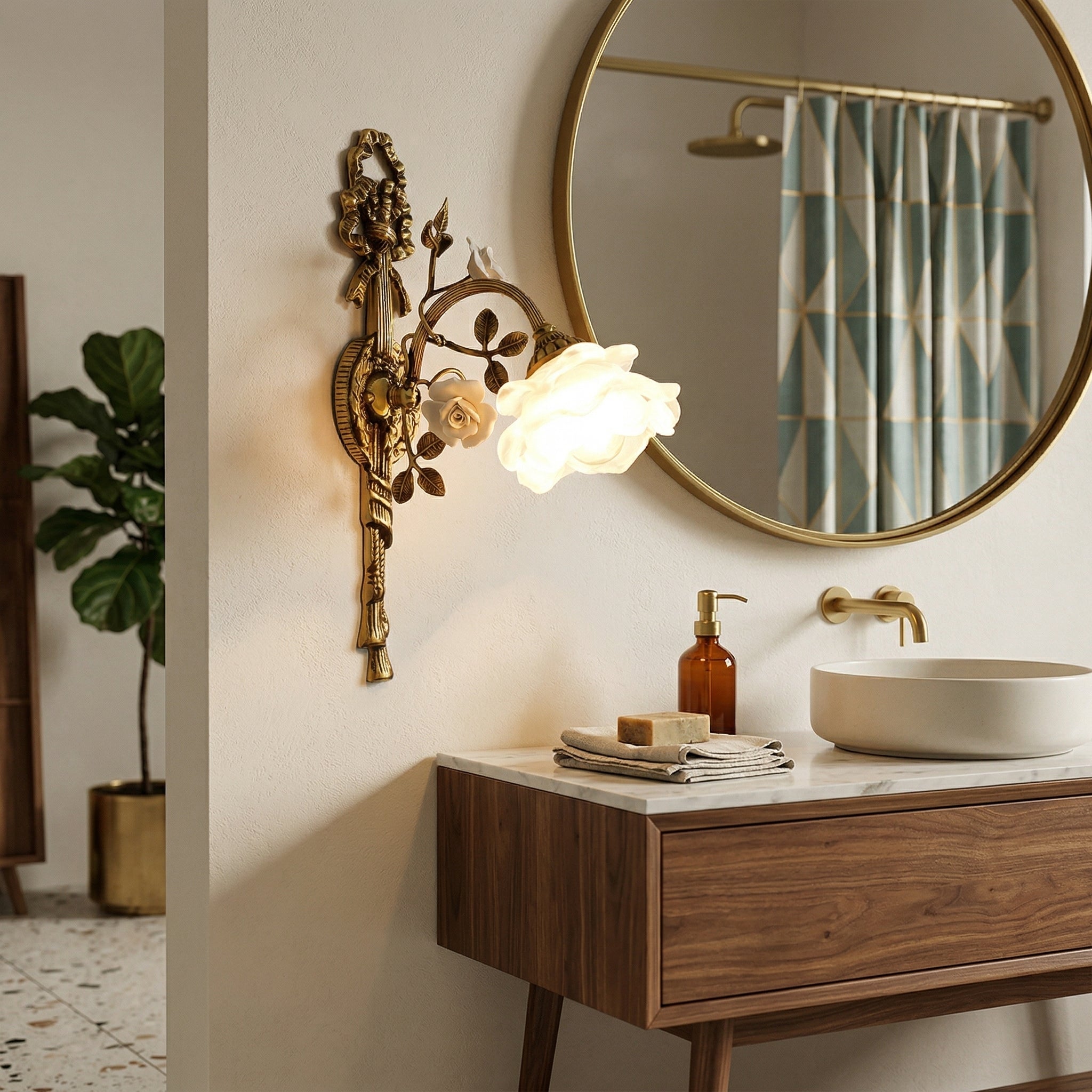 Valmora Wall Lamp