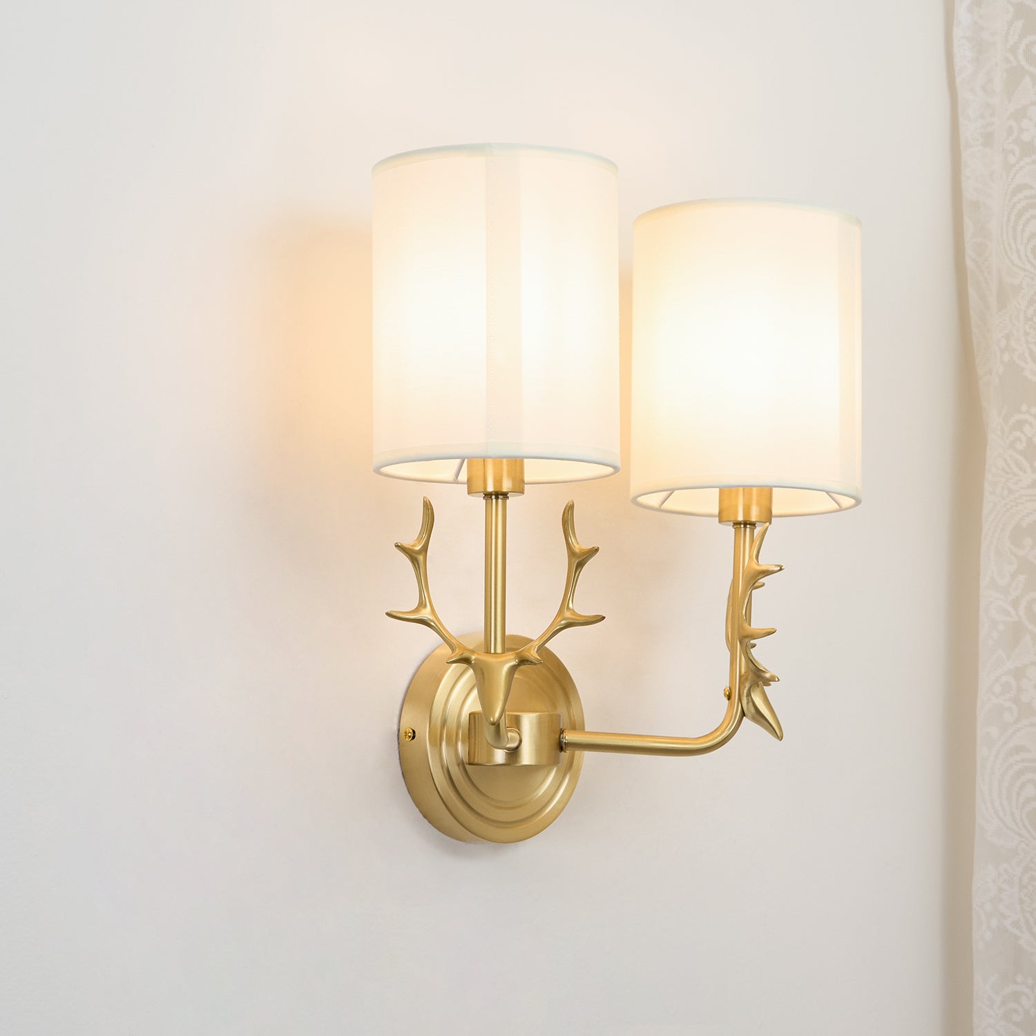 Auriviella Elegance Deer Head Brass Wall Light