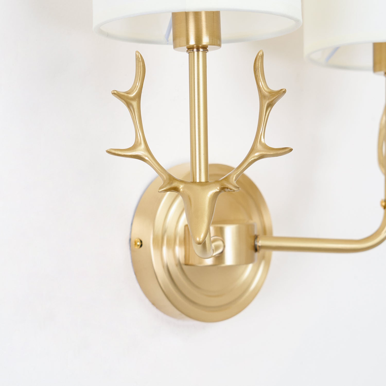 Auriviella Elegance Deer Head Brass Wall Light