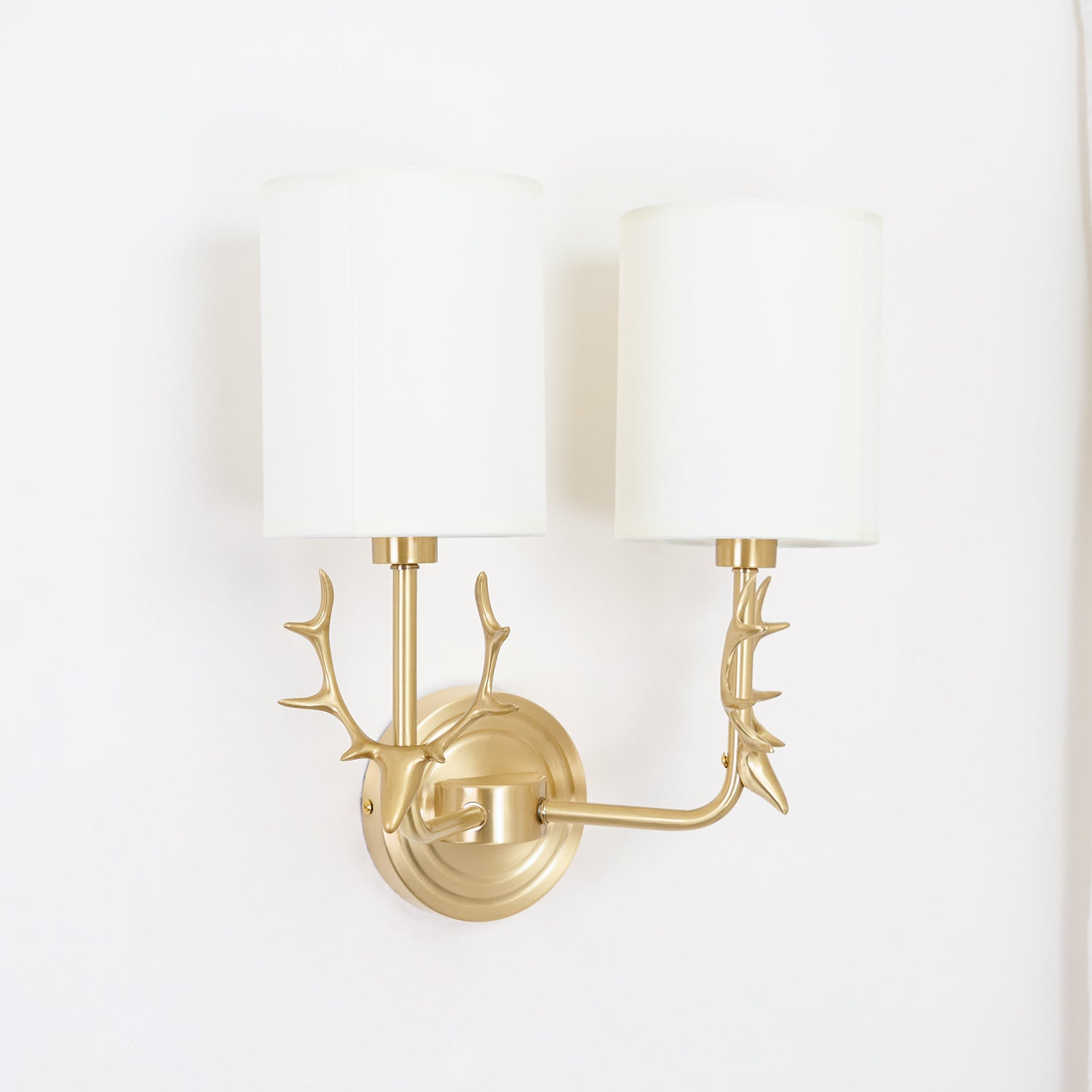 Auriviella Elegance Deer Head Brass Wall Light