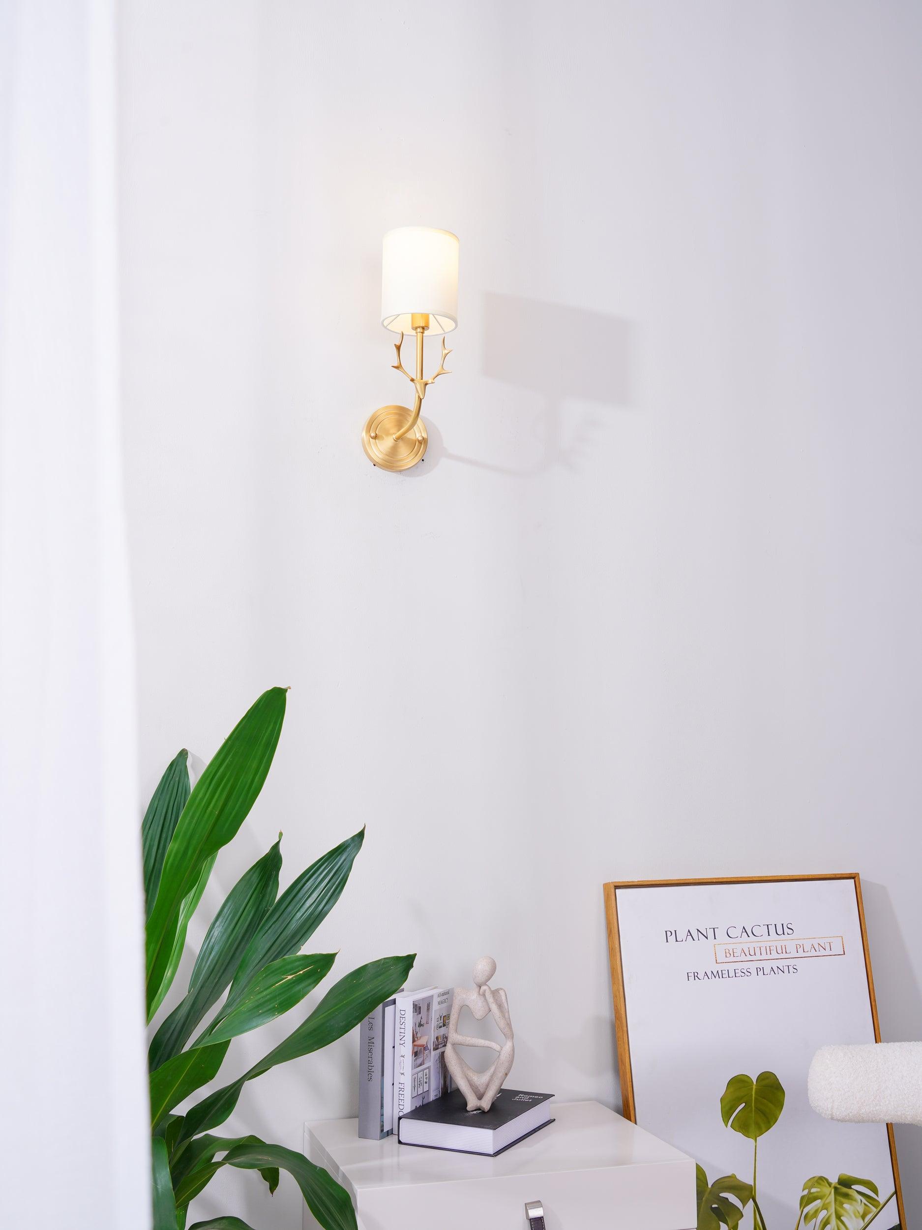 Auriviella Elegance Deer Head Brass Wall Light
