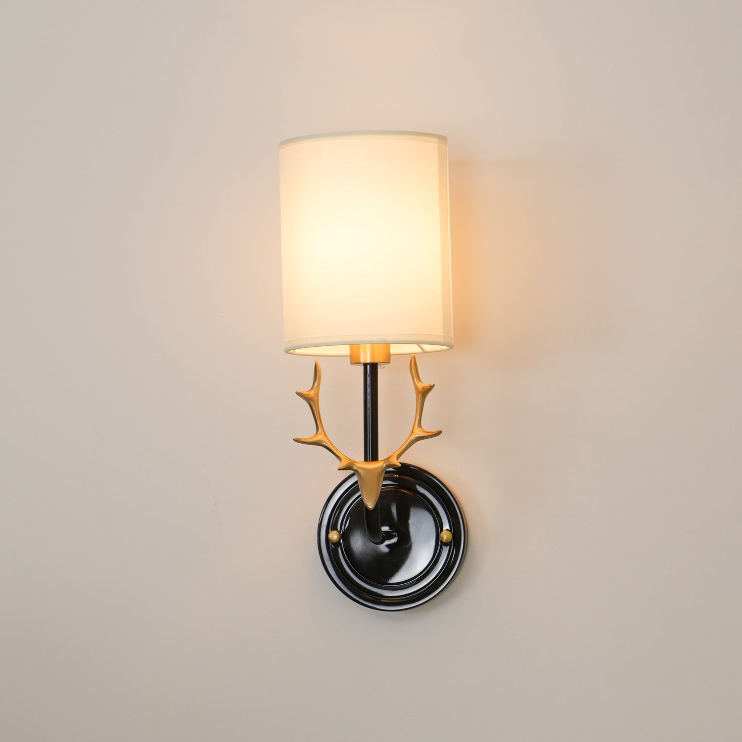 Auriviella Elegance Deer Head Brass Wall Light