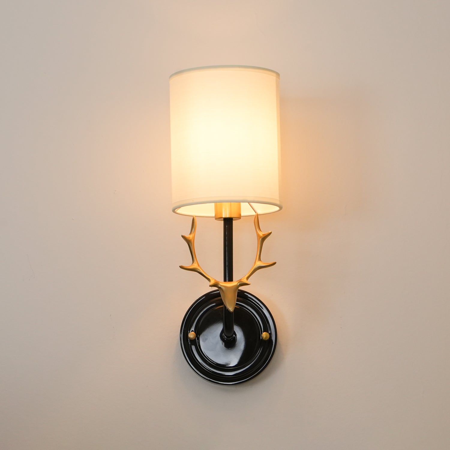Auriviella Elegance Deer Head Brass Wall Light