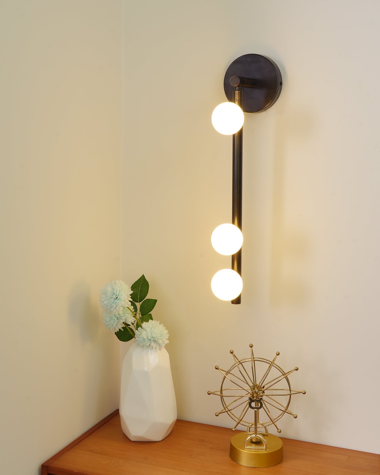 Pamela Tube Plug-in Brass Glass Wall Lamp