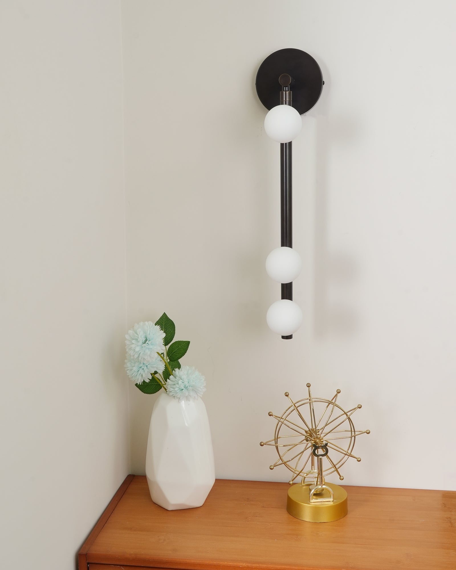 Pamela Tube Plug-in Brass Glass Wall Lamp