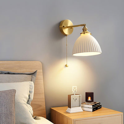Oriiraria Wall Lamp Pleated Ceramic Brass