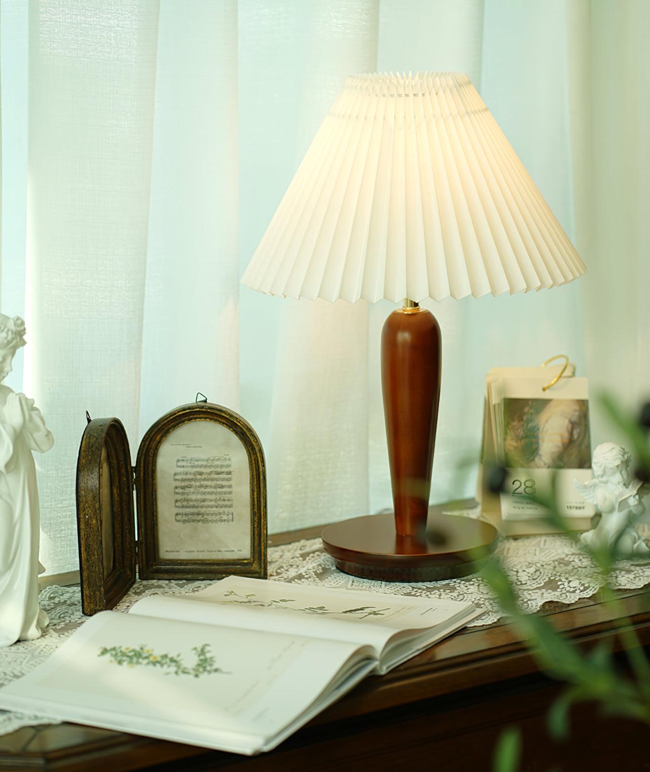 Linorelia Modern Fabric Table Lamp