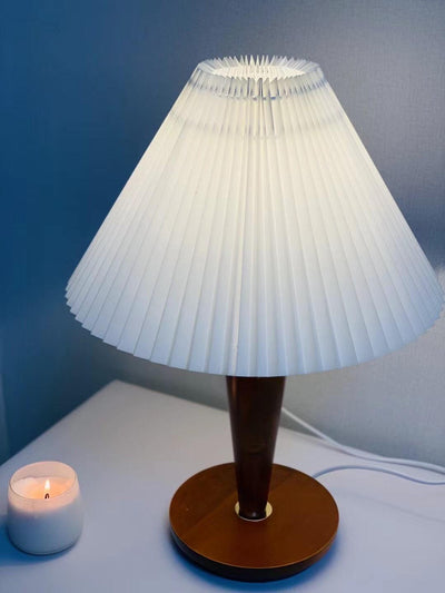 Linorelia Modern Fabric Table Lamp