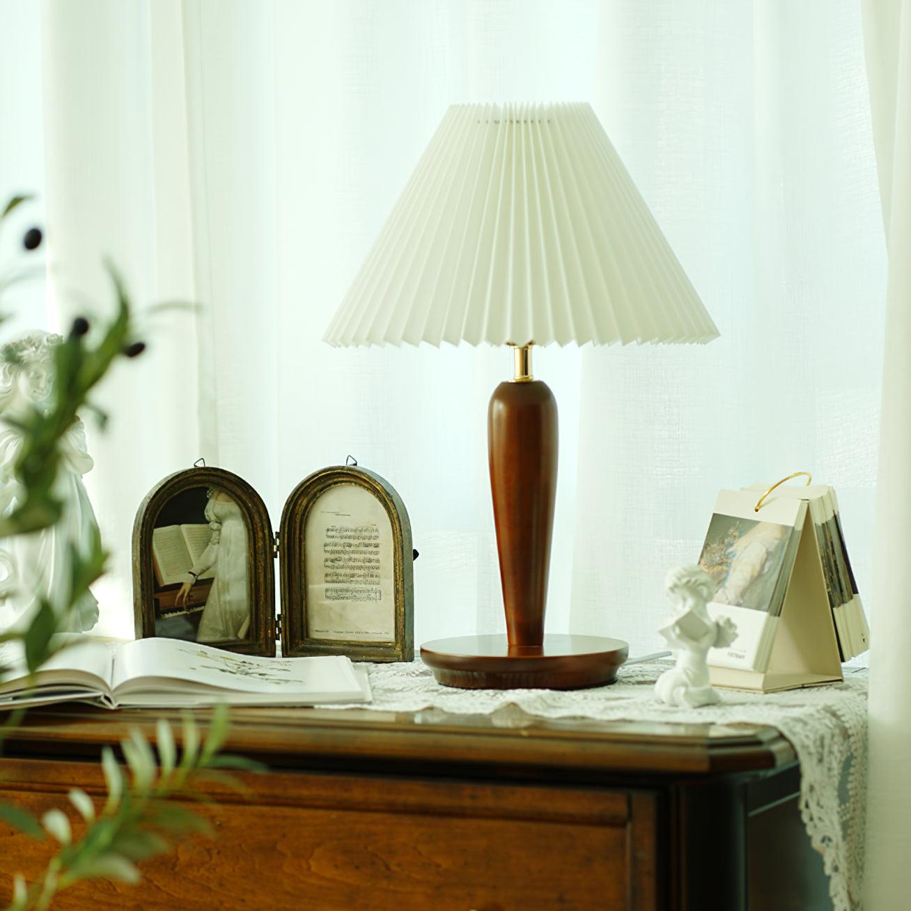 Linorelia Modern Fabric Table Lamp