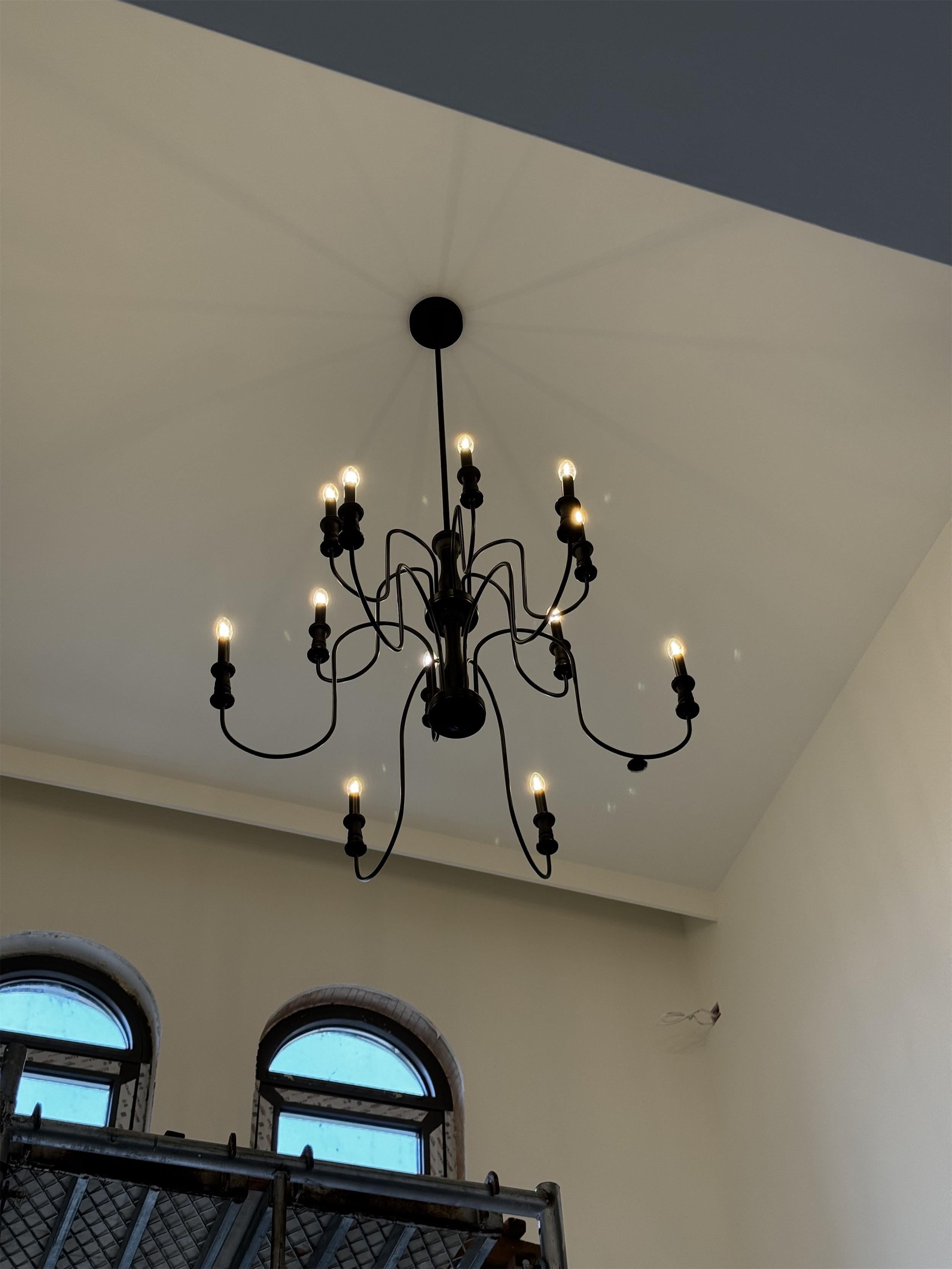 Rivivaria Chandelier