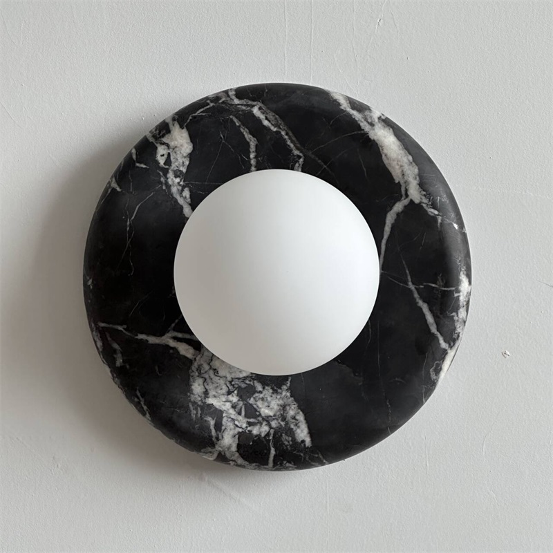 Vomire Wall Lamp