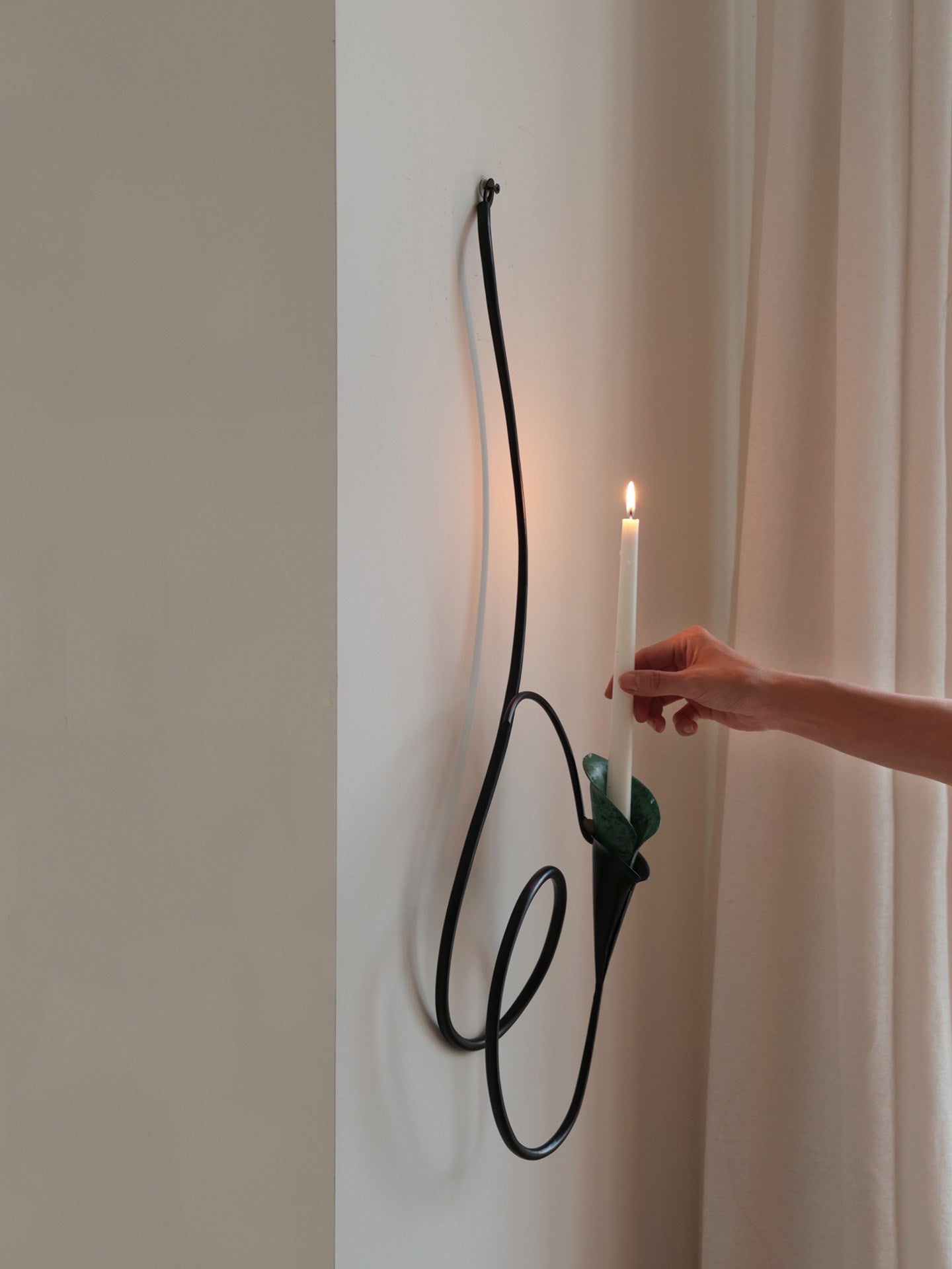 Norarel Lily Candle Holder