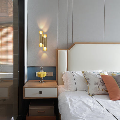 Zodoran Traditional Brass Wall Lamp