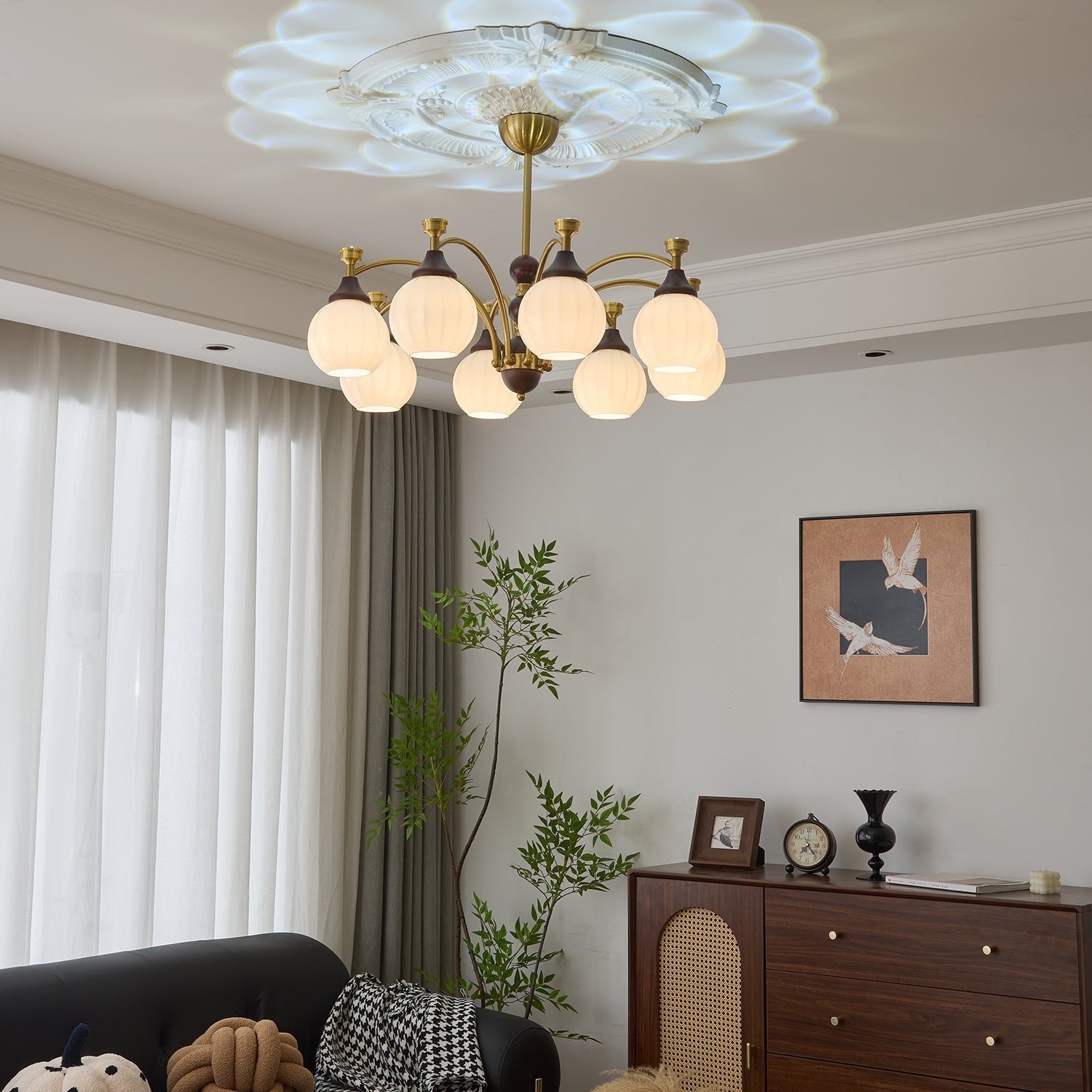 Illoros Traditional Elegance Wood Chandelier