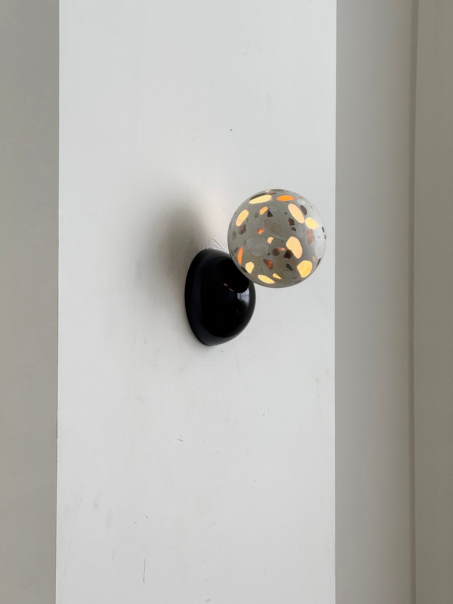Terielora Wall Lamp