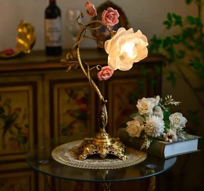 Rosalune Campanella Vintage Rose Table Lamp