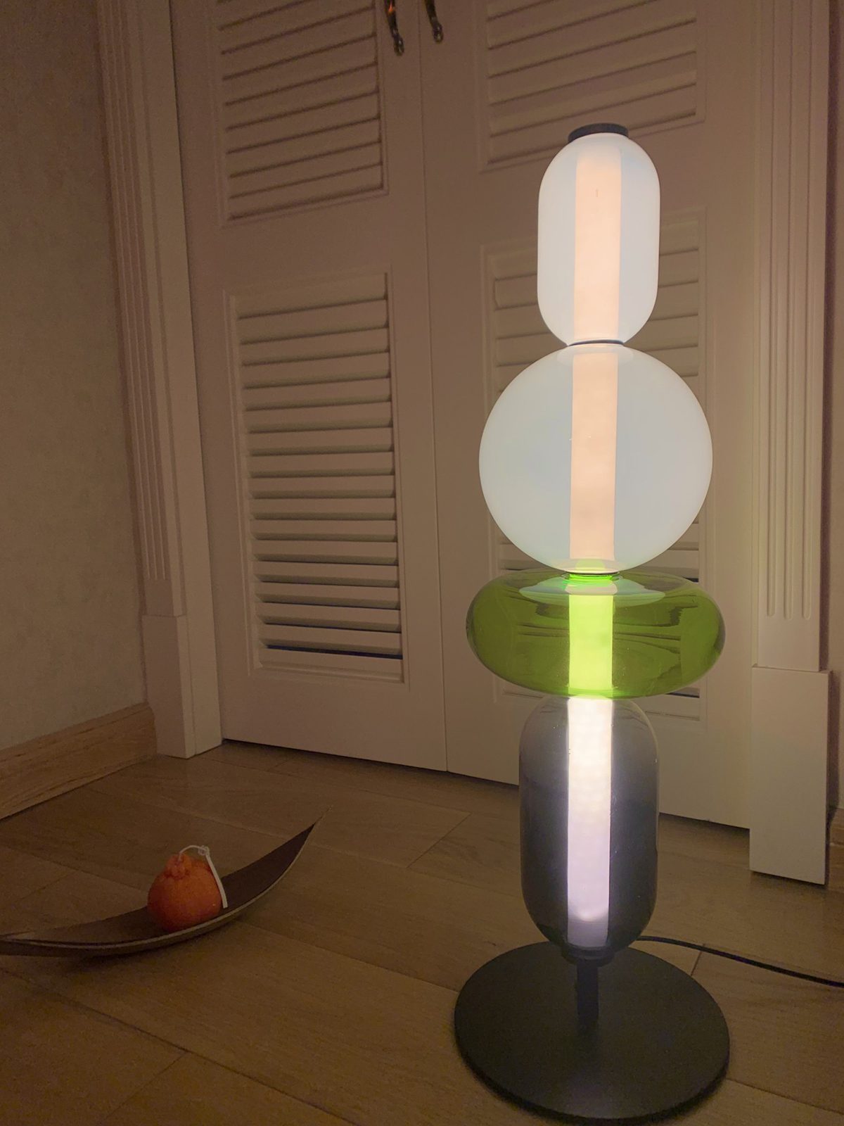 Rhovan Modern Table Lamp