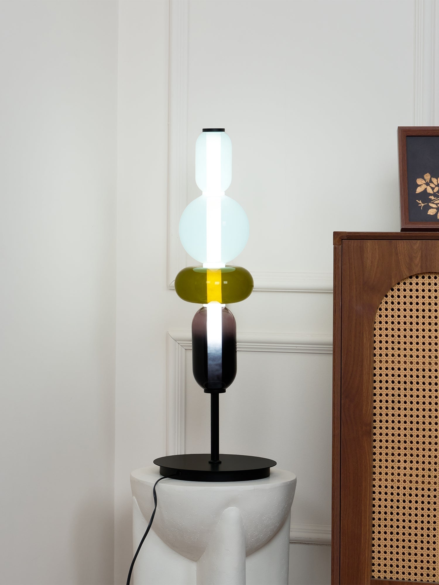 Rhovan Modern Table Lamp