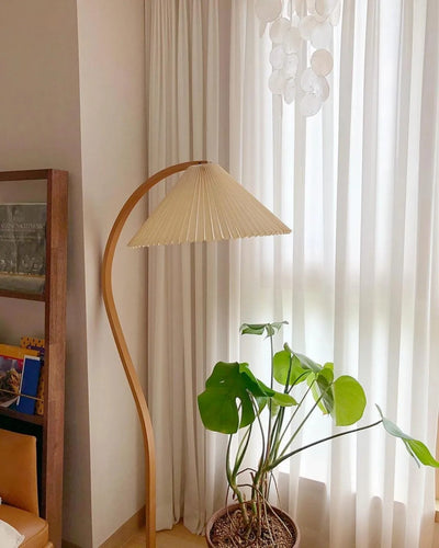 Viaro Wood Floor Lamp