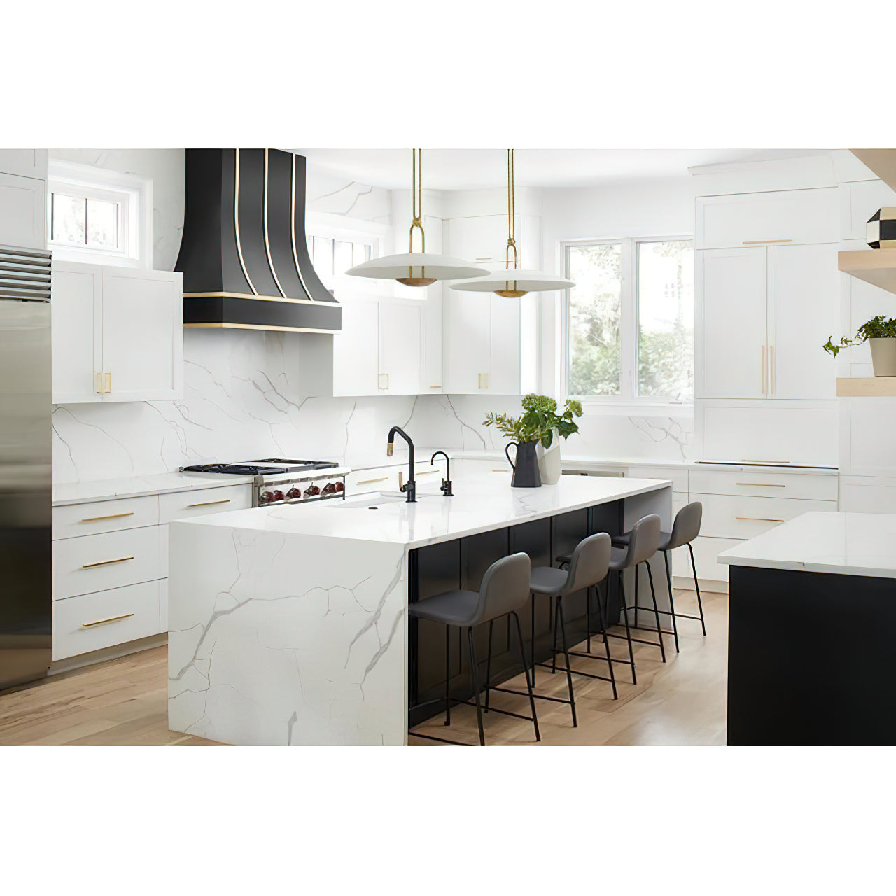 Orialette Brass Pendant Lamp