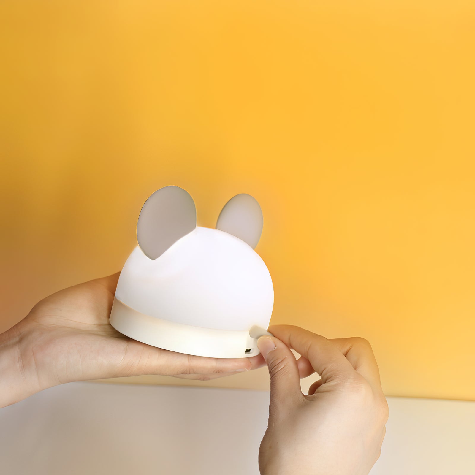 Mochi Table Lamp