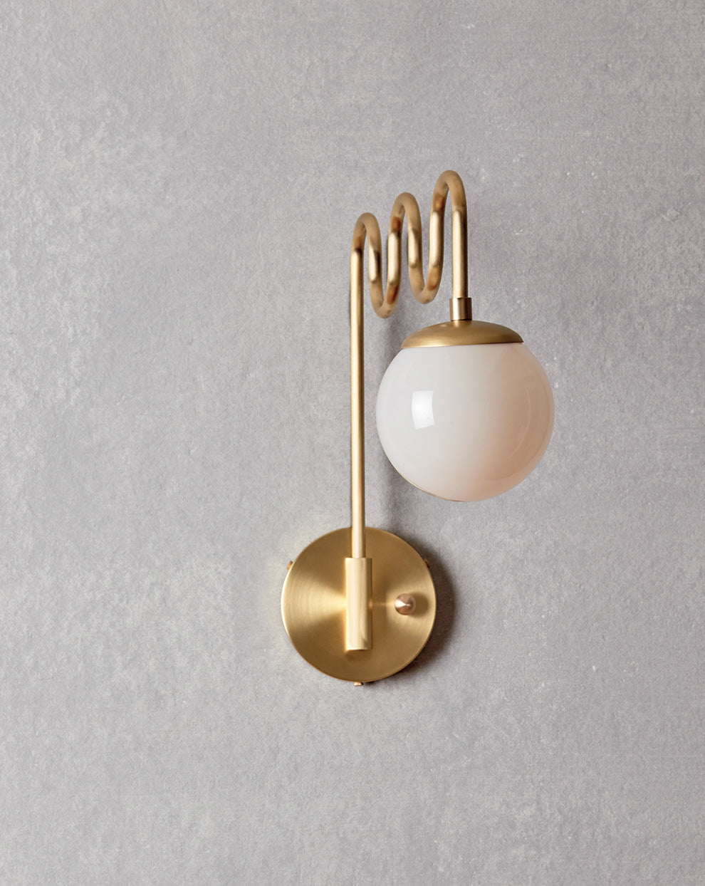 Averyn  Wall Lamp