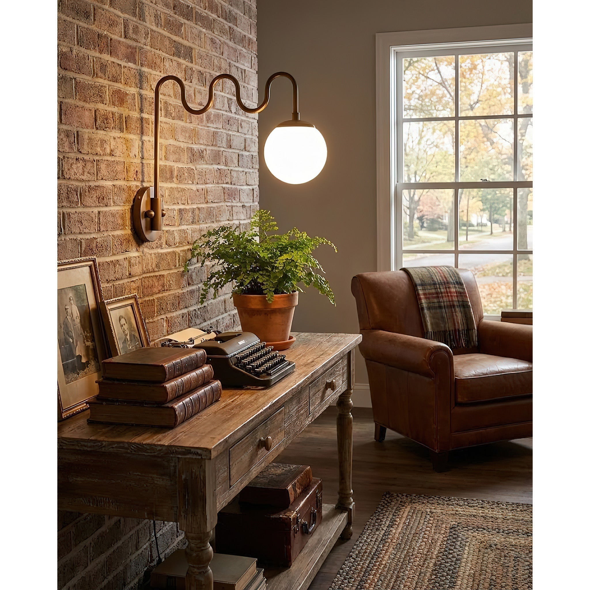 Averyn  Wall Lamp
