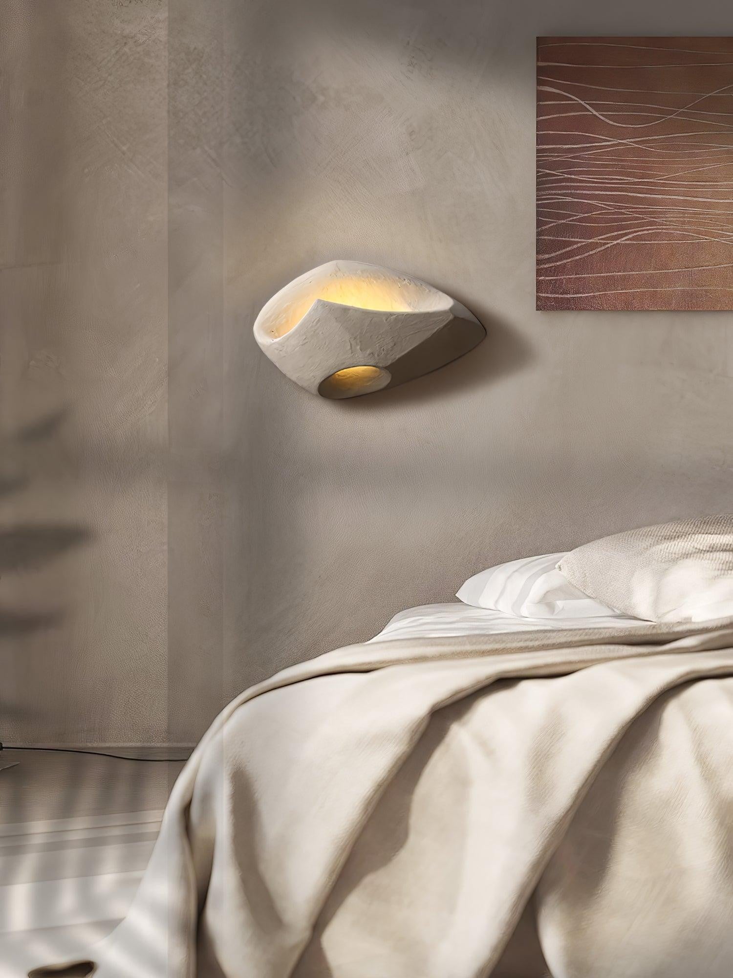 Tora Wall Lamp