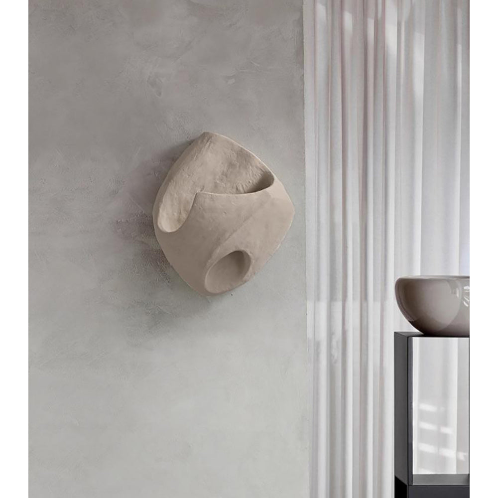 Tora Wall Lamp