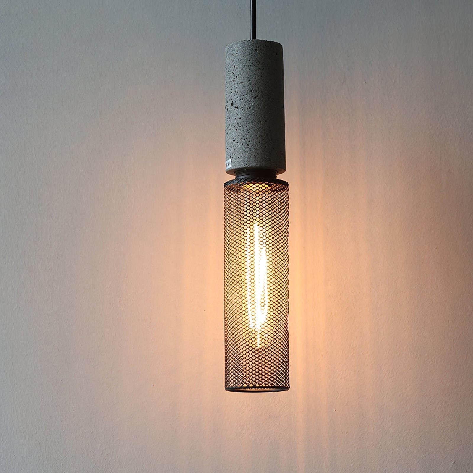 Lumeraine Cement Mesh Pendant Light