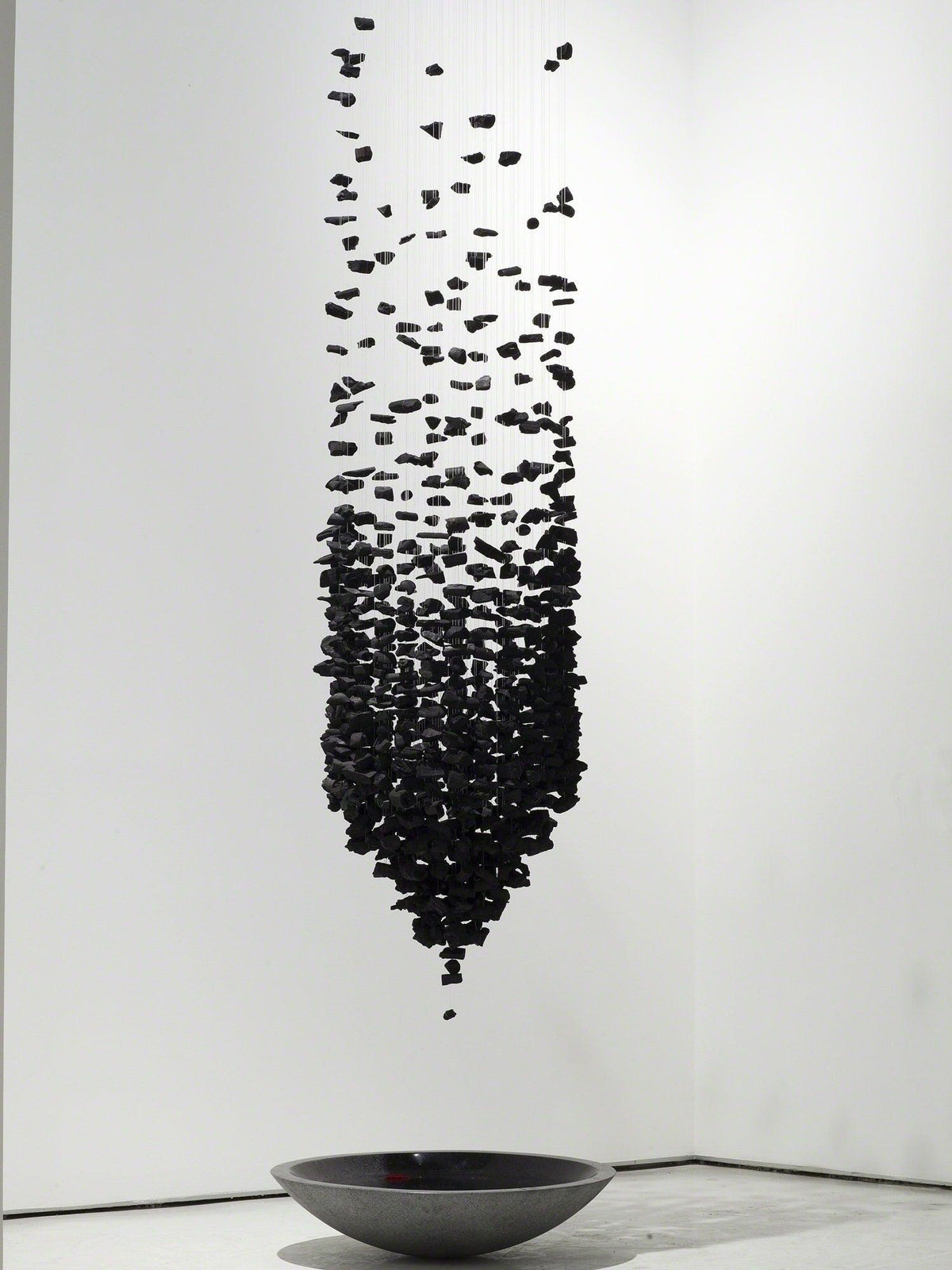 Orinridge Black Stones Chandelier