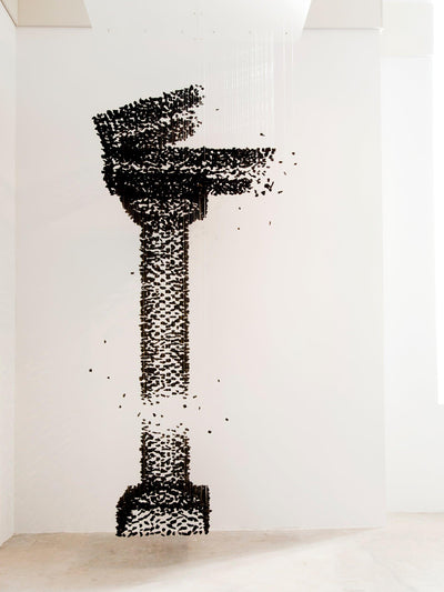 Orinridge Black Stones Chandelier