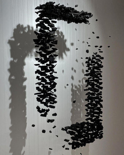 Orinridge Black Stones Chandelier