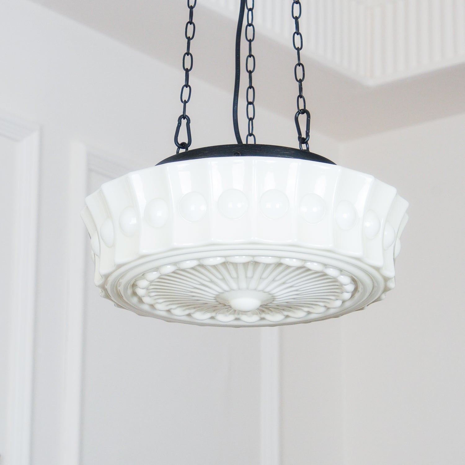 Sirixon Pendant Lamp Chain White Glass