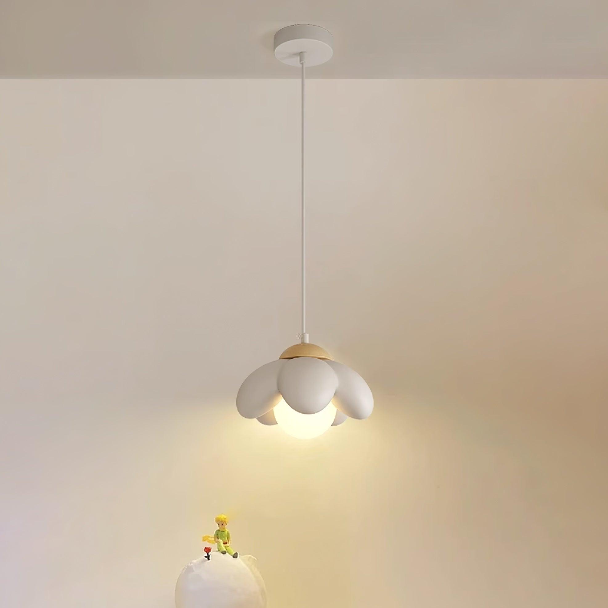 Clae Resin Cozy Artistic Pendant Lamp
