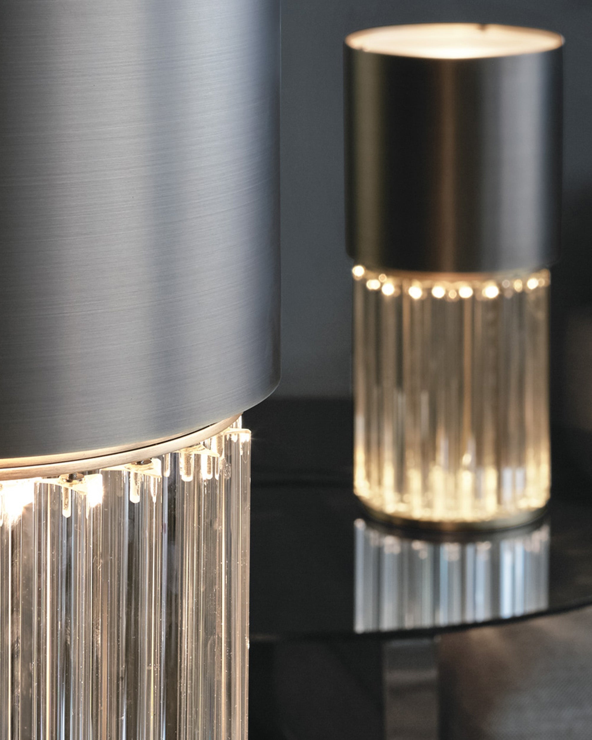 Avenanaya Table Lamp