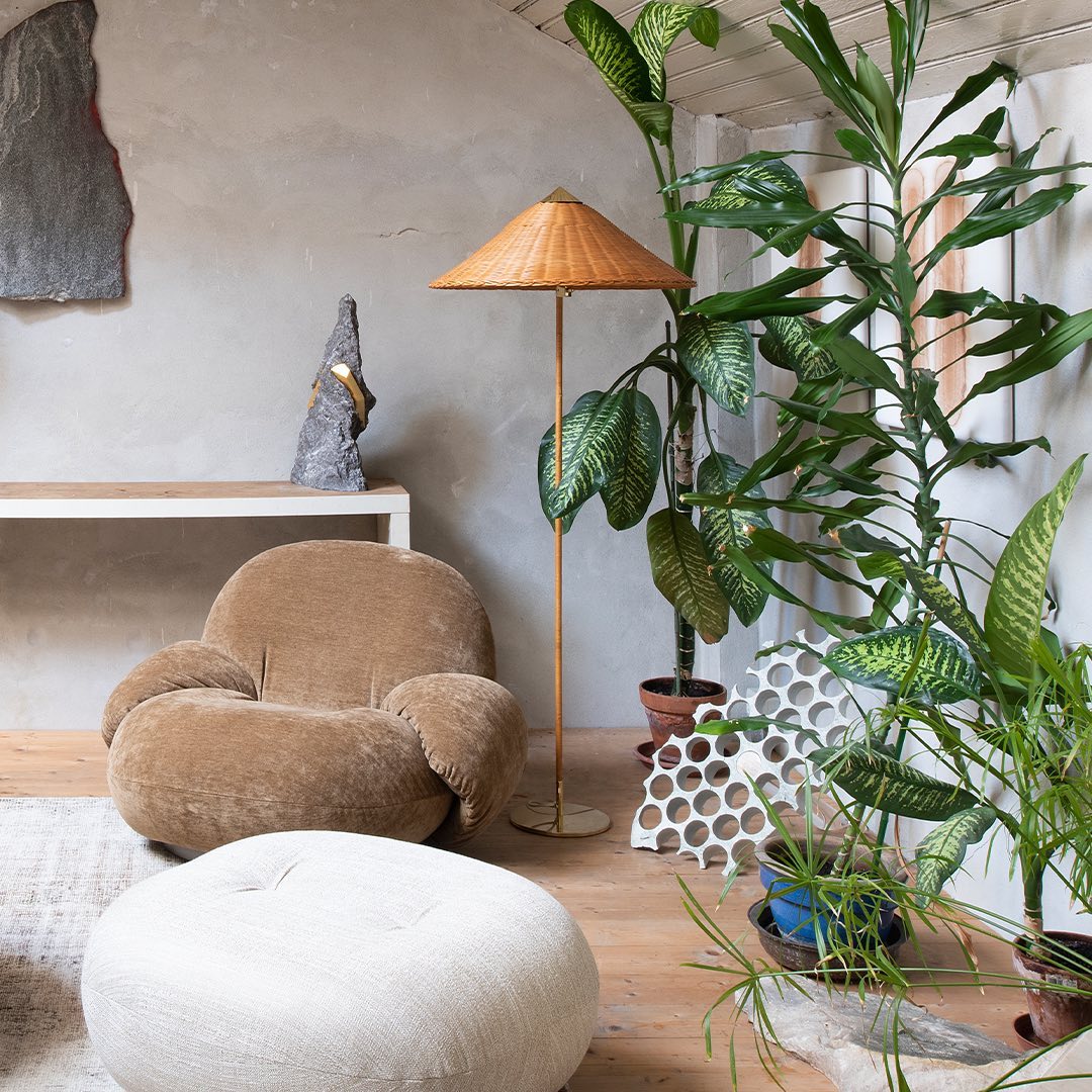 Docor Minimalist Floor Lamp