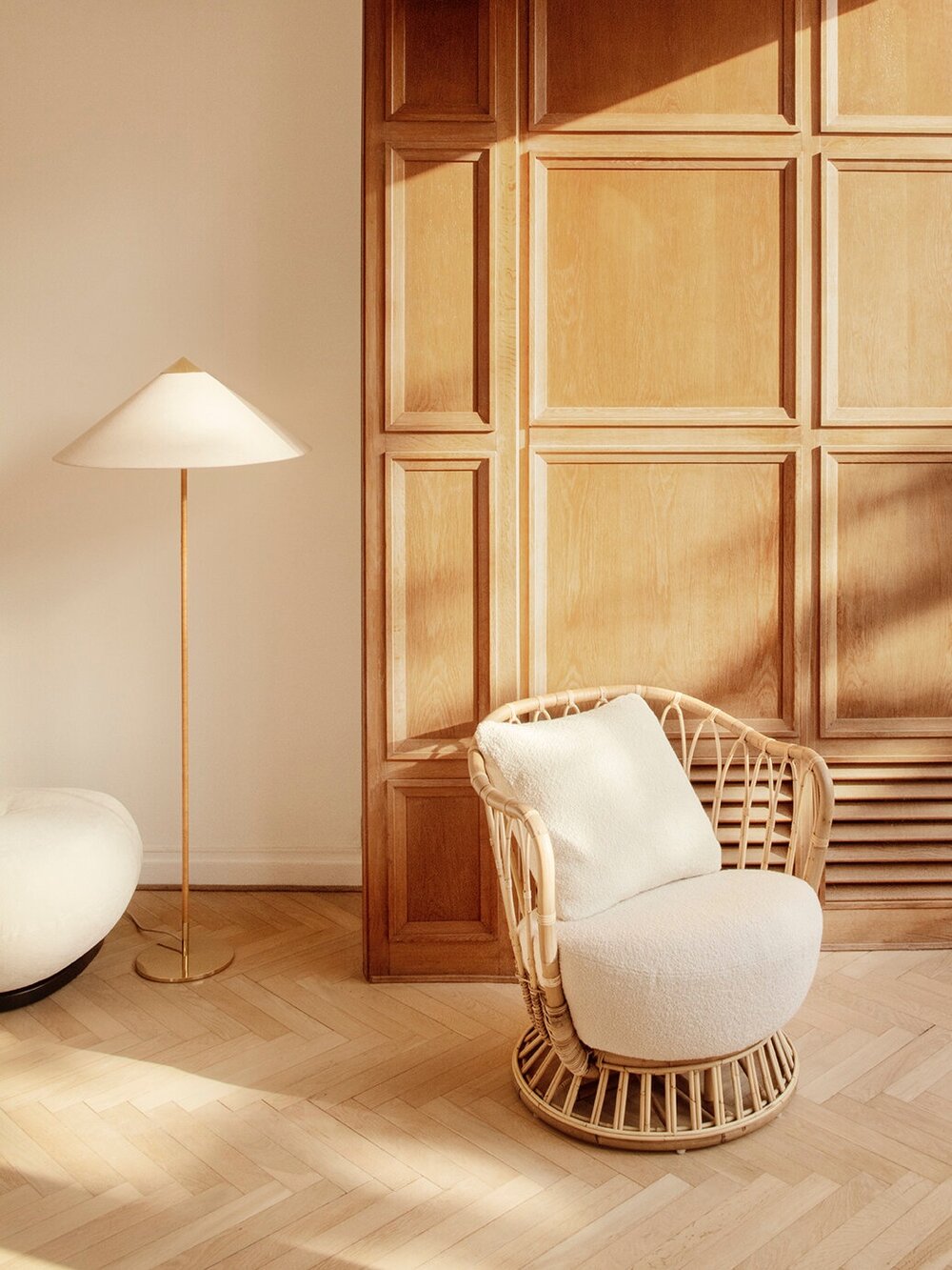 Docor Minimalist Floor Lamp