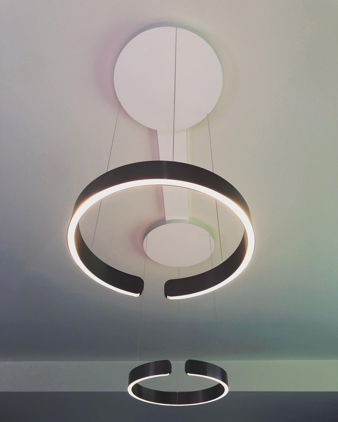 Frixx Modern Minimalist Chandelier