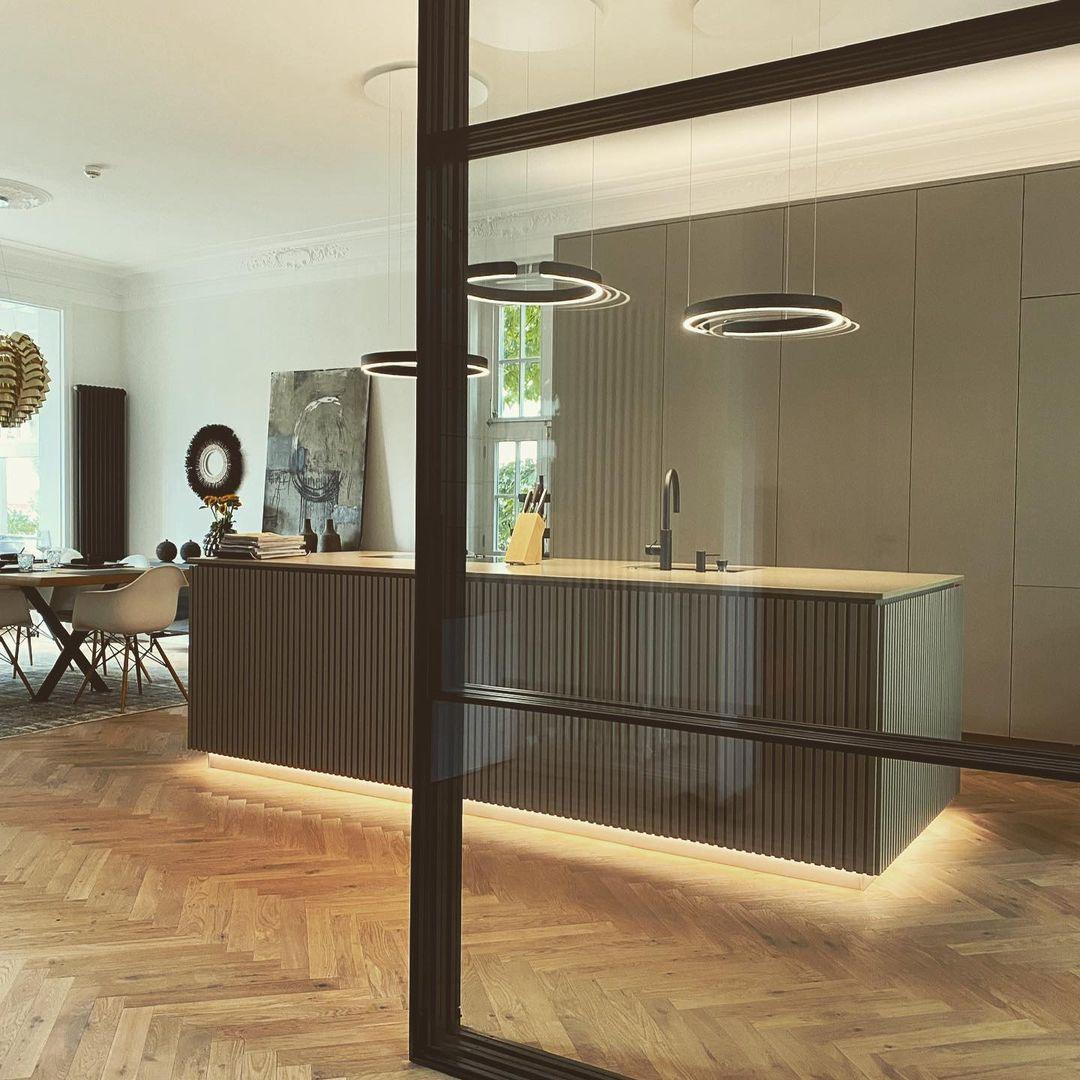 Frixx Modern Minimalist Chandelier
