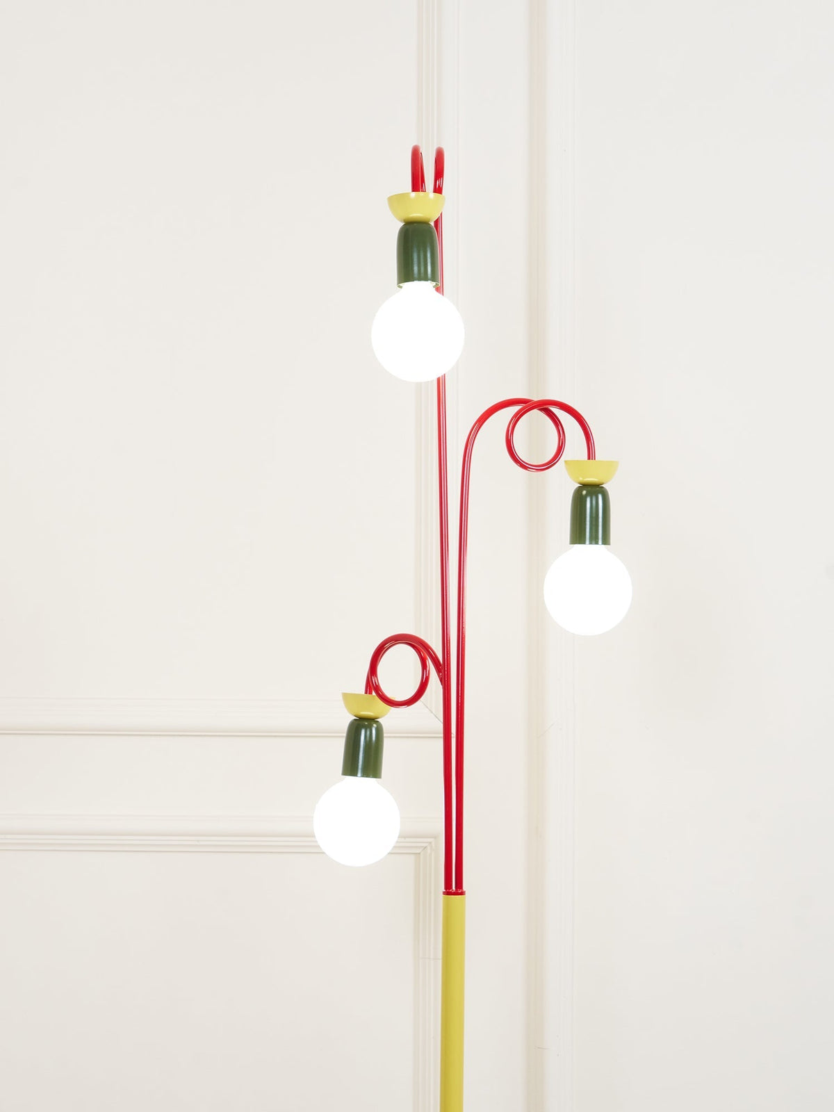 Erzoril Industrial Iron Floor Lamp