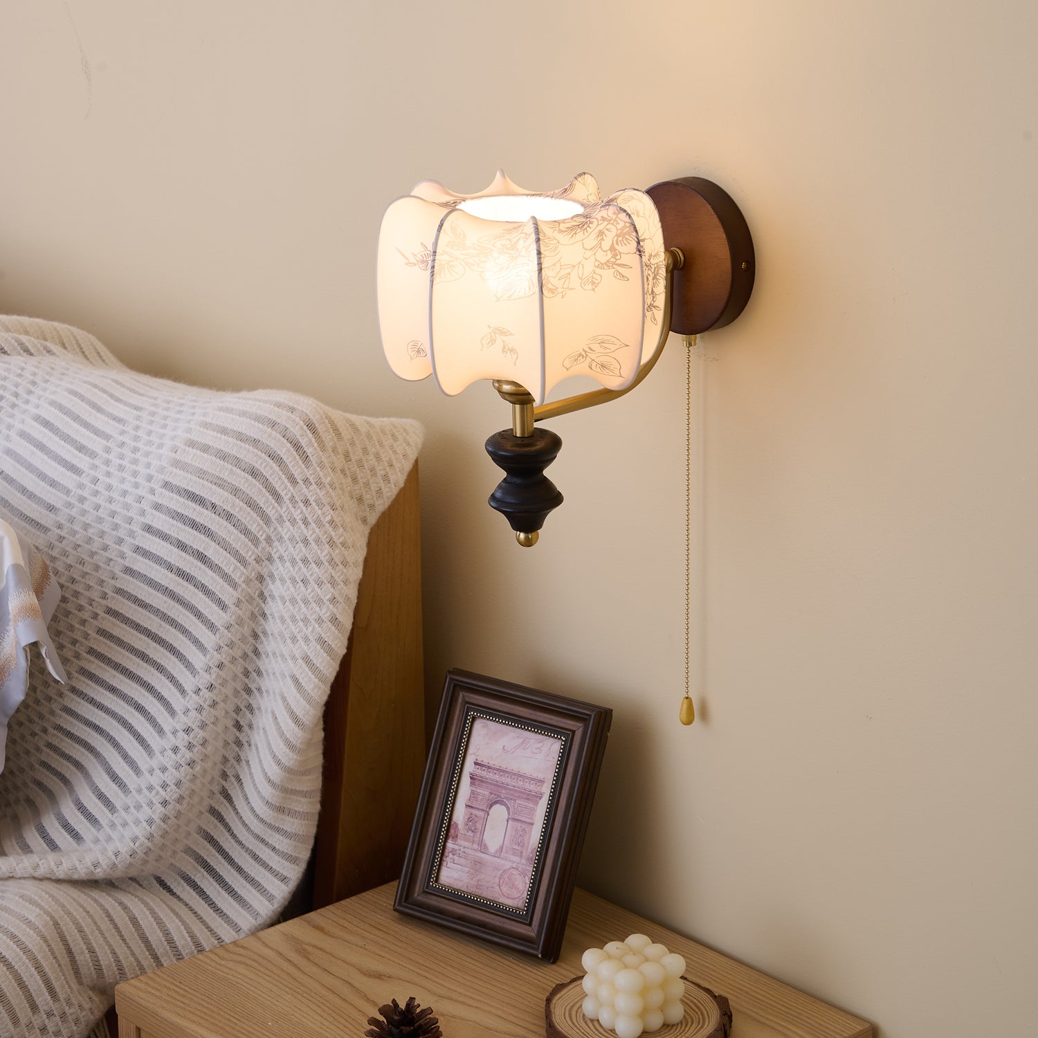 Eshae Premium Nordic Art Fabric Wood Wall Lamp