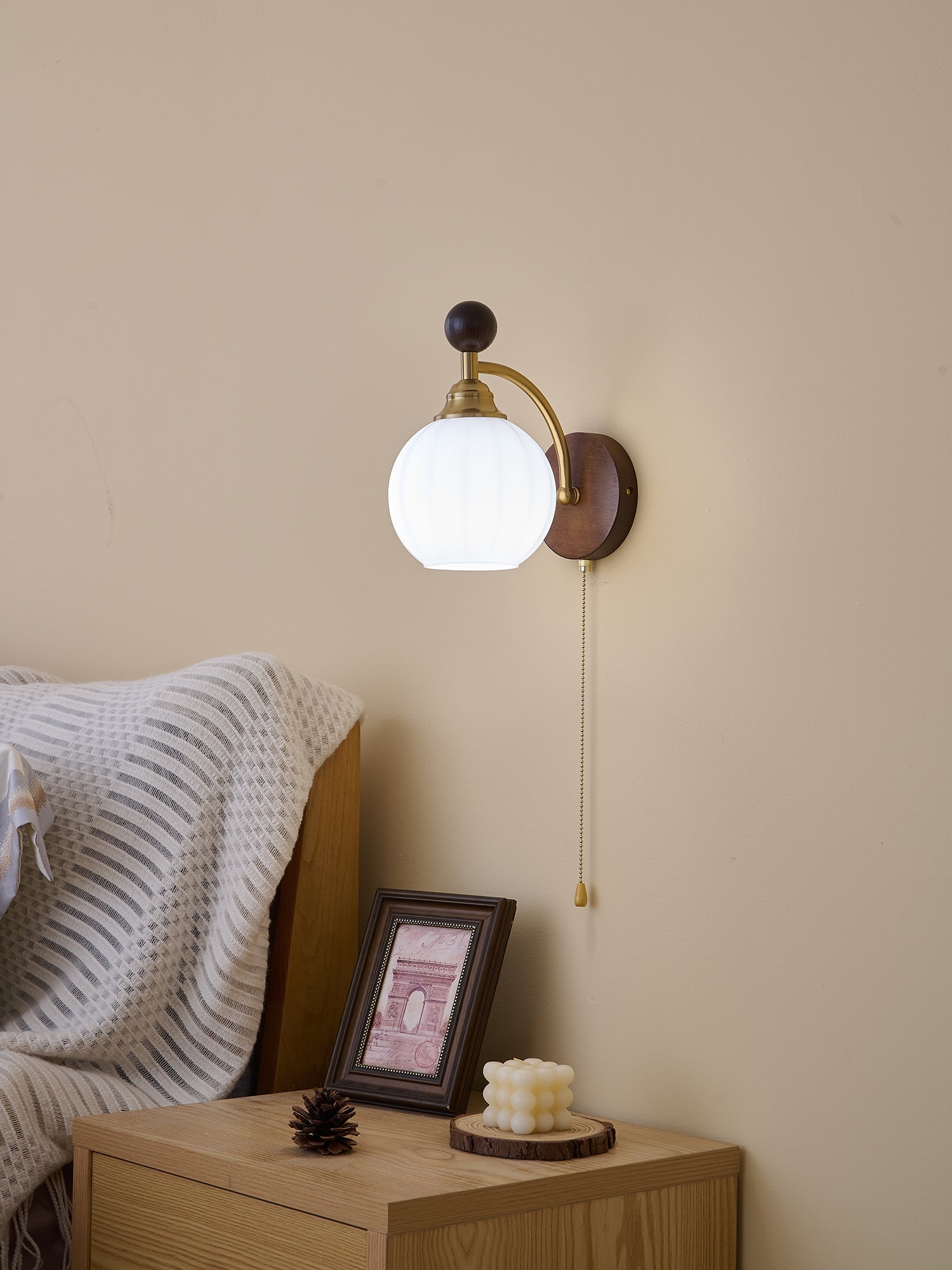 Eshae Premium Nordic Art Fabric Wood Wall Lamp