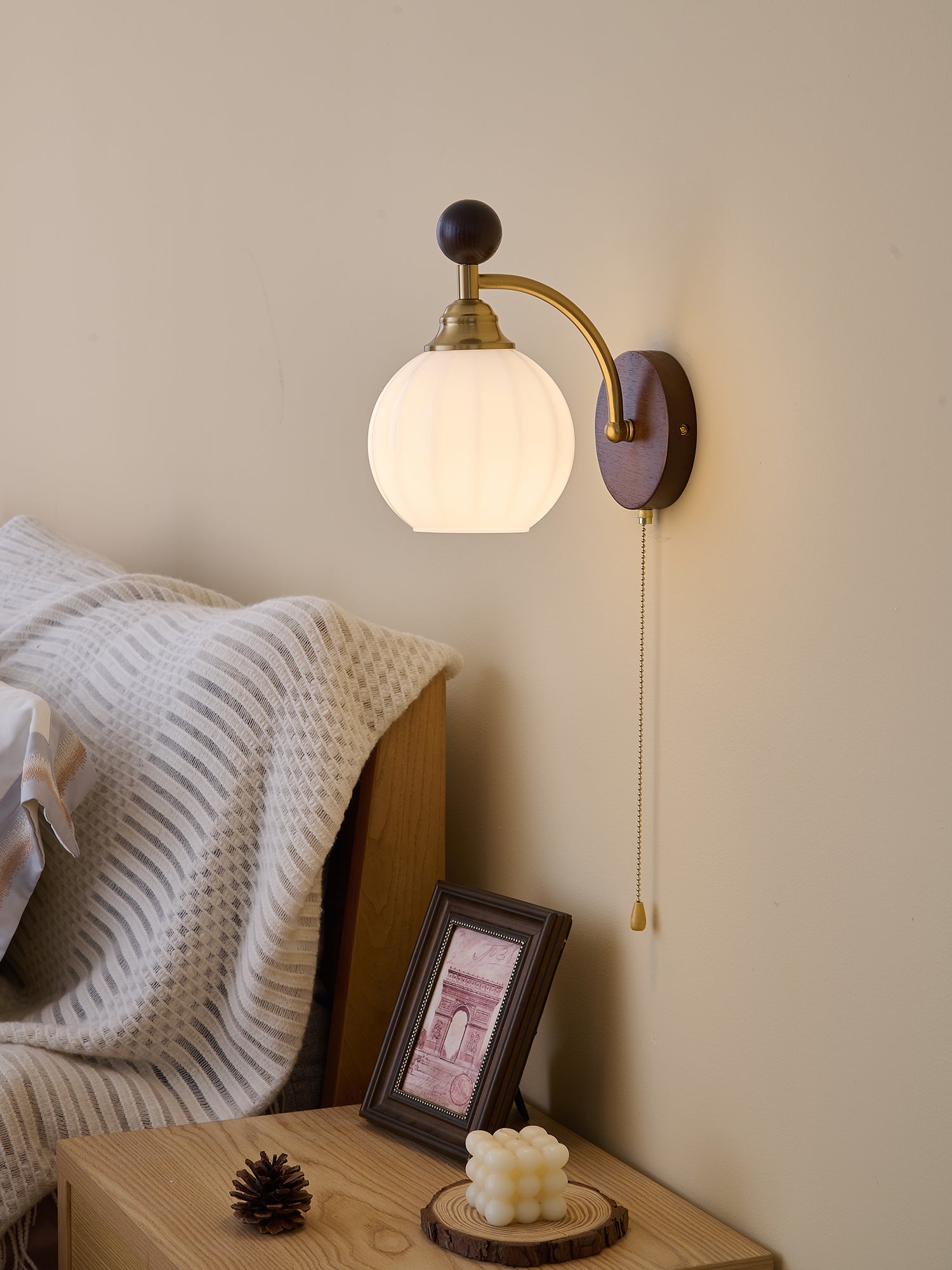 Eshae Premium Nordic Art Fabric Wood Wall Lamp