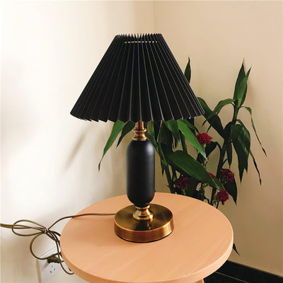 Aurmarila Fabric Table Lamp