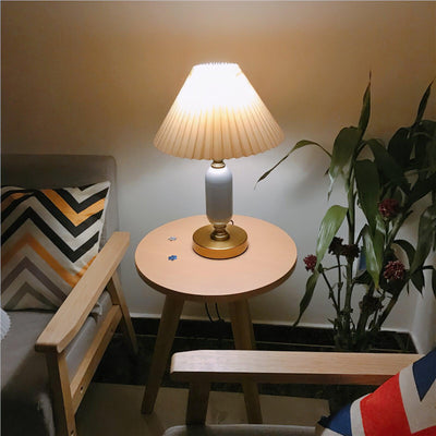 Aurmarila Fabric Table Lamp