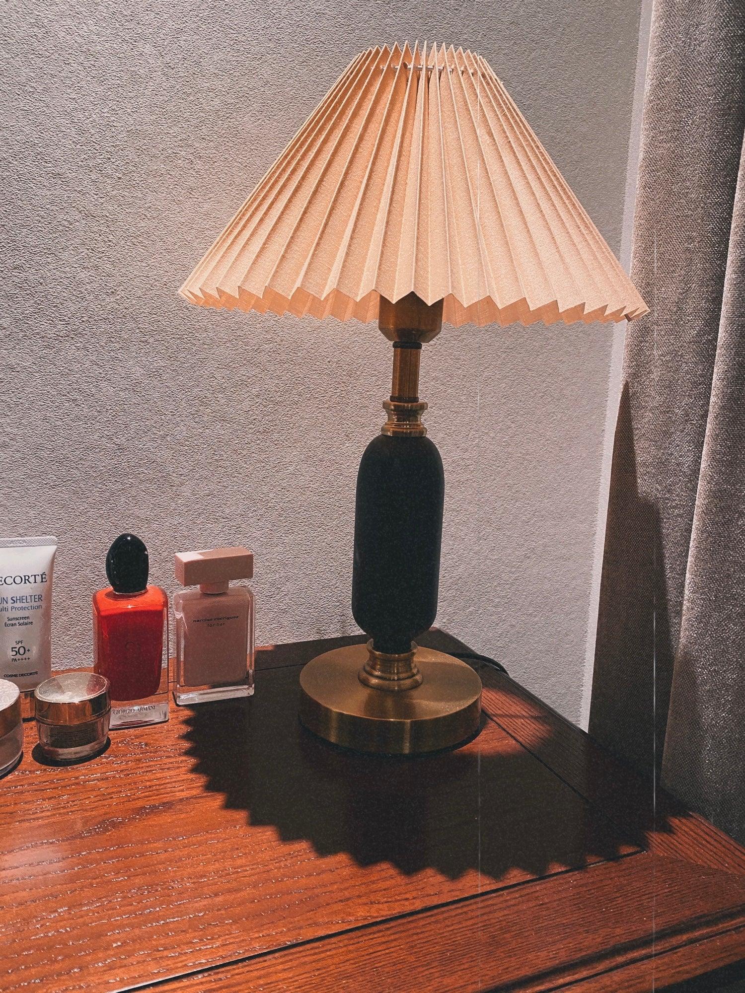 Aurmarila Fabric Table Lamp