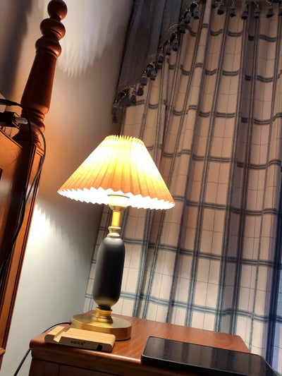 Aurmarila Fabric Table Lamp